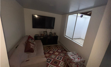 SE  ARRIENDA HERMOSA CASA EN VERSALLES 1