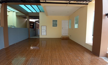 2-storey detached house for sale, Romruen Green Park project, newly renovated, near Phahon Yothin Road (Highway 1), complete with utilities.