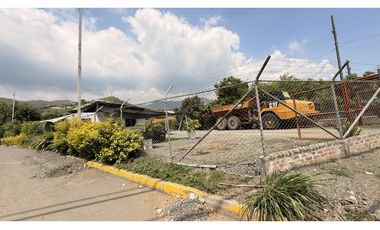 ARRIENDO LOTE GUABINAS SOBRE VIA PRINCIPAL YUMBO