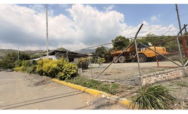 ARRIENDO LOTE GUABINAS SOBRE VIA PRINCIPAL YUMBO