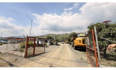 VENTA  LOTE MENGA GUABINAS SOBRE VIA PRINCIPAL CALI YUMBO