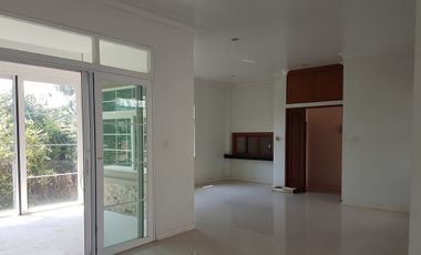 One-story detached house, First Home, Udon Thani, good location, next to the road, convenient travel, complete utilities.