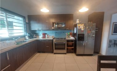 VENDO CASA EN ALTO DE PANAMA (recién remodelada)