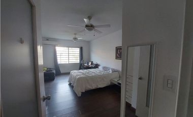 VENDO CASA EN ALTO DE PANAMA (recién remodelada)