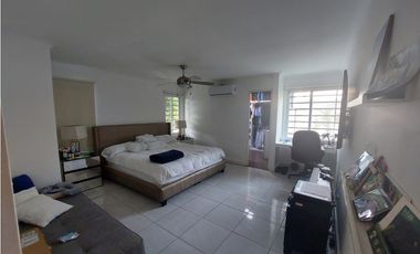 VENDO CASA EN ALTO DE PANAMA (recién remodelada)