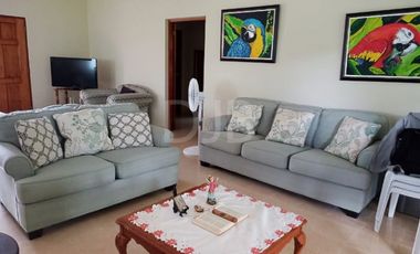 ALQUILO CASA AMOBLADA con piscina en Coronado $1.500 SEIS MESES Min