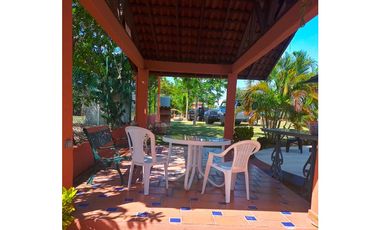 ALQUILO CASA AMOBLADA con piscina en Coronado $1.500 SEIS MESES Min