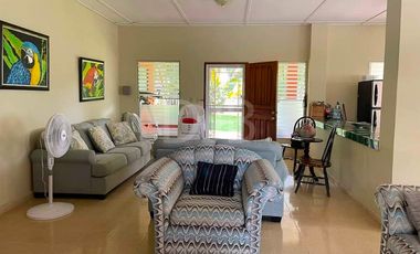 ALQUILO CASA AMOBLADA con piscina en Coronado $1.500 SEIS MESES Min