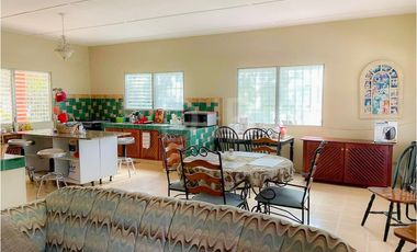 ALQUILO CASA AMOBLADA con piscina en Coronado $1.500 SEIS MESES Min