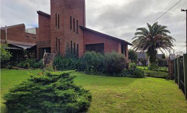 VENTA CHALET SOBRE LOTE 838m2 EN BARRIO COLINAS DE PERALTA RAMOS