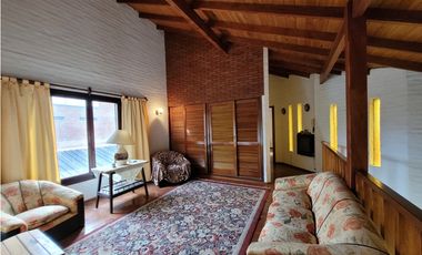VENTA CHALET SOBRE LOTE 838m2 EN BARRIO COLINAS DE PERALTA RAMOS