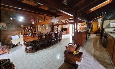 VENTA CHALET SOBRE LOTE 838m2 EN BARRIO COLINAS DE PERALTA RAMOS