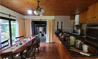 VENTA CHALET SOBRE LOTE 838m2 EN BARRIO COLINAS DE PERALTA RAMOS