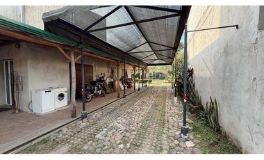 VENTA HERMOSA CASA, ZONA LA TOMA!