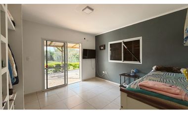 VENTA HERMOSA CASA, ZONA LA TOMA!