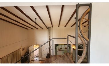 VENTA HERMOSA CASA, ZONA LA TOMA!