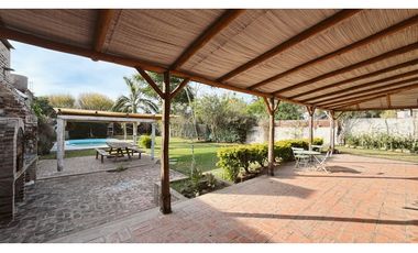 VENTA HERMOSA CASA, ZONA LA TOMA!