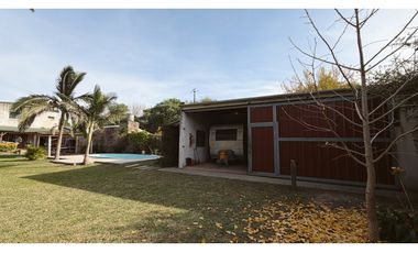 VENTA HERMOSA CASA, ZONA LA TOMA!