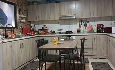 MODERNA, VERSATIL, AMPLIA PROPIEDAD EN CORONEL