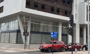 OPORTUNIDAD ÚNICA LOCAL 80M2 EN EDIFICIO EMBLEMÁTICO HA