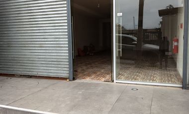 OPORTUNIDAD ÚNICA LOCAL 80M2 EN EDIFICIO EMBLEMÁTICO HA