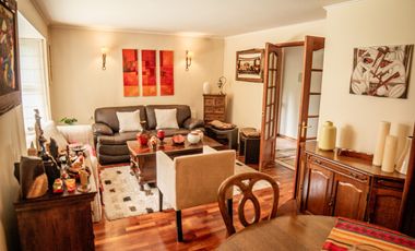 CASA EN SECTOR RESIDENCIAL DE ALTA PLUSVALÍA