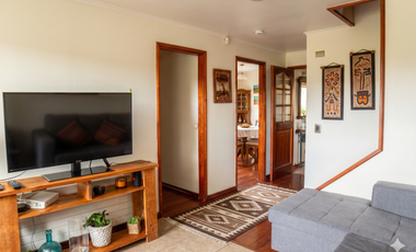 CASA EN SECTOR RESIDENCIAL DE ALTA PLUSVALÍA
