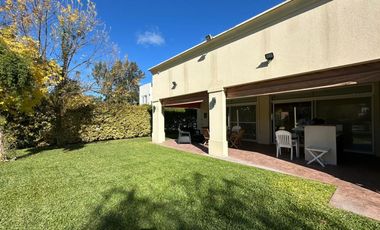 Casa en venta con 3 dormitorios en Miralagos