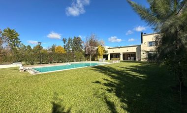 Casa en venta con 3 dormitorios en Miralagos