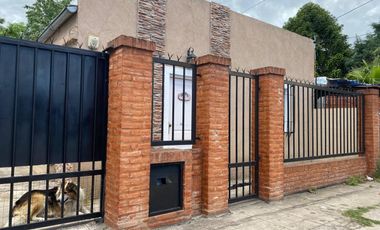 VENTA CASA 3 AMBIENTES, BERAZATEGUI.