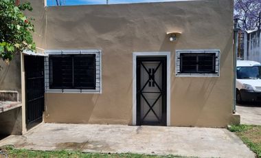 VENTA CASA 3 AMBIENTES, BERAZATEGUI.