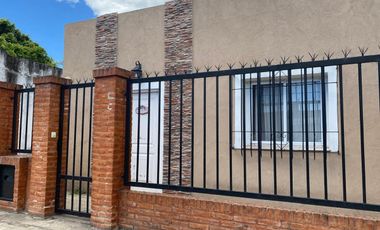 VENTA CASA 3 AMBIENTES, BERAZATEGUI.