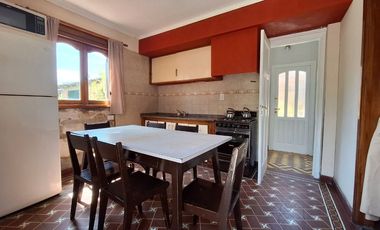 Venta Casa 3 amb con parque más Galpón y Losa