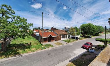 Venta Casa 3 amb con parque más Galpón y Losa