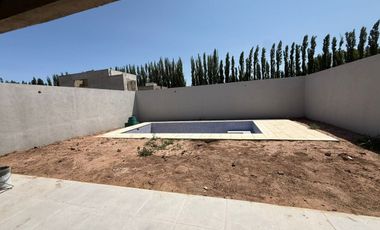 VENTA CASA 3 DORMITORIOS, LA CONSUELO, CENTENARIO