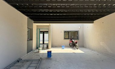 VENTA CASA 3 DORMITORIOS, LA CONSUELO, CENTENARIO