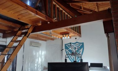 CASA EN VTA AMPLIAS DIMENSIONES MUY BIEN UBICADA.