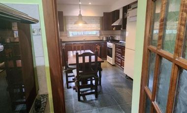 VENTA CASA 3 AMBIENTES LOTE EN ESQUINA TEMPERLEY