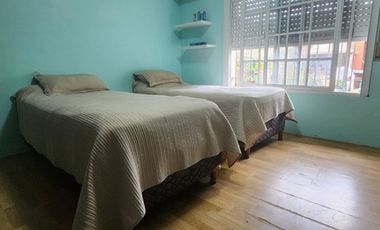 VENTA CASA 3 AMBIENTES LOTE EN ESQUINA TEMPERLEY