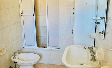 CASA EN VENTA EN BERAZATEGUI  EXCELENTE UBICACIÓN