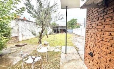 CASA EN VENTA EN BERAZATEGUI  EXCELENTE UBICACIÓN