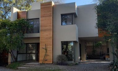 Casa en  Alquiler