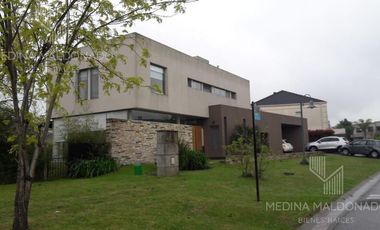 Casa en Alquiler Fincas de Iraola 2