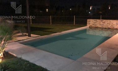 Casa en Alquiler Fincas de Iraola 2