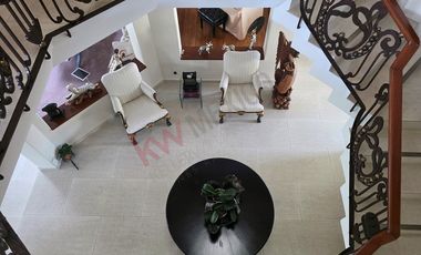 Renta Residencia Amueblada en Colinas del Bosque: Privacidad, Amplitud y Lujo en El Sur