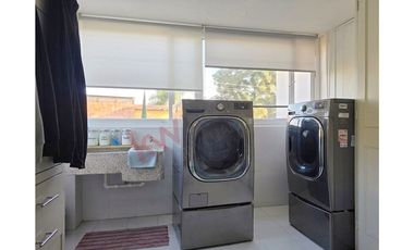 Renta Residencia Amueblada en Colinas del Bosque: Privacidad, Amplitud y Lujo en El Sur