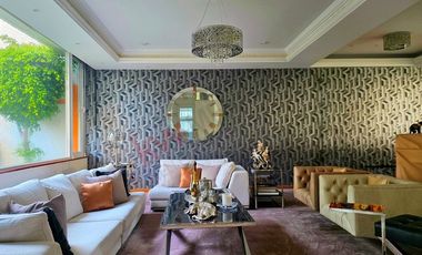 Renta Residencia Amueblada en Colinas del Bosque: Privacidad, Amplitud y Lujo en El Sur
