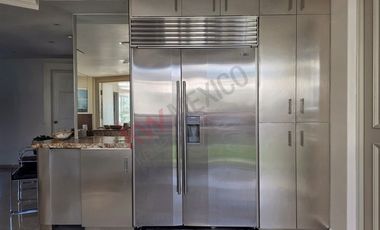 Renta Residencia Amueblada en Colinas del Bosque: Privacidad, Amplitud y Lujo en El Sur