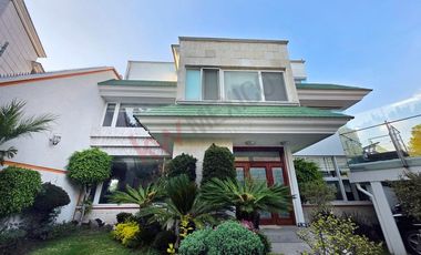 Renta Residencia Amueblada en Colinas del Bosque: Privacidad, Amplitud y Lujo en El Sur