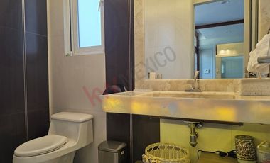 Renta Residencia Amueblada en Colinas del Bosque: Privacidad, Amplitud y Lujo en El Sur